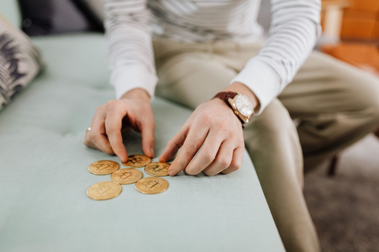 Counting the jar: what loose change really adds up to